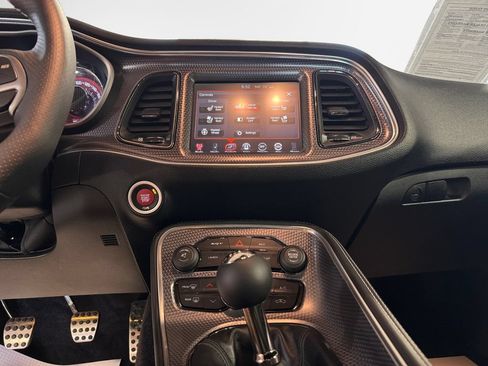 Used 2016 Dodge Challenger SRT Hellcat RWD image 22