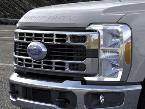 New 2026 Ford F250 XLT AWD/4WD image 17
