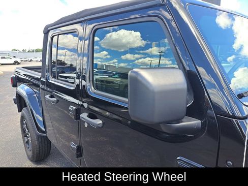 Used 2023 Jeep Gladiator Sport AWD/4WD image 30