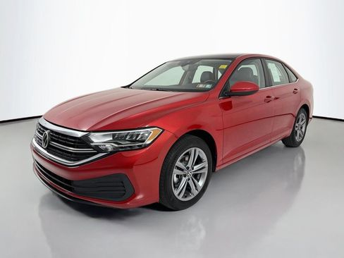Used 2023 Volkswagen Jetta SE w/ Panoramic Sunroof Package FWD image 3