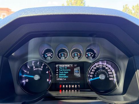Used 2016 Ford F250 Lariat w/ Lariat Ultimate Package AWD/4WD image 32