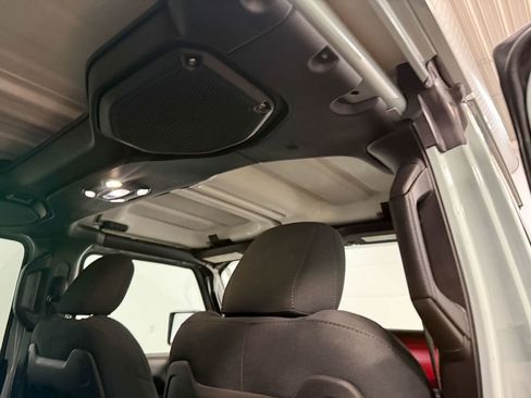 Used 2023 Jeep Wrangler Rubicon w/ Cold Weather Group image 17