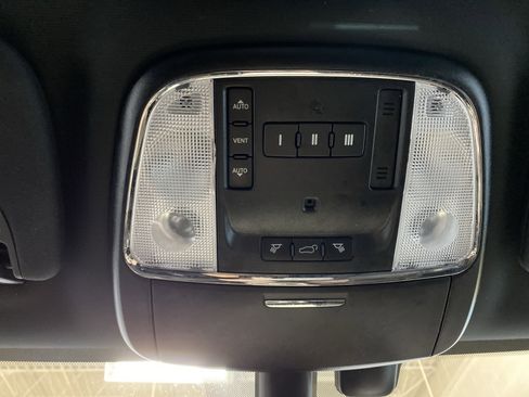 Certified 2018 Jeep Grand Cherokee Limited image 17