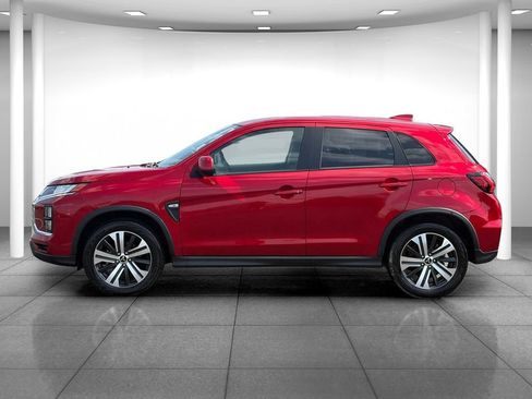Used 2025 Mitsubishi Outlander Sport SE AWD/4WD image 4