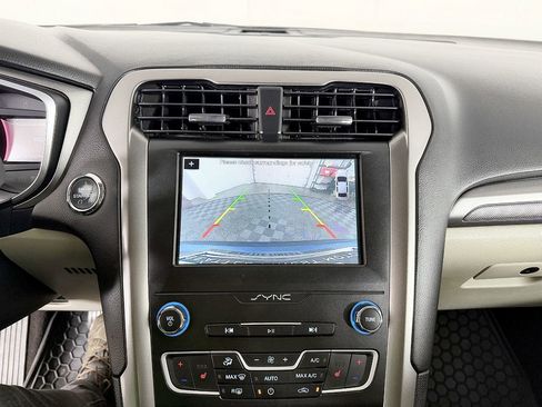Used 2019 Ford Fusion SE FWD image 63