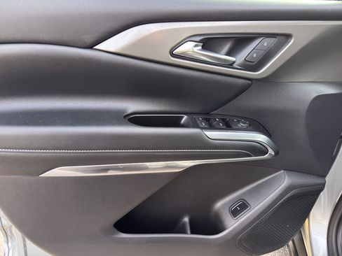 Certified 2024 Chevrolet Traverse LT image 14