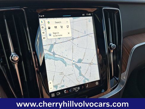 Certified 2025 Volvo V60 B5 Cross Country Plus image 18