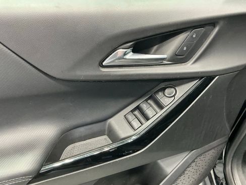 Used 2025 Chevrolet Equinox LT AWD/4WD image 9