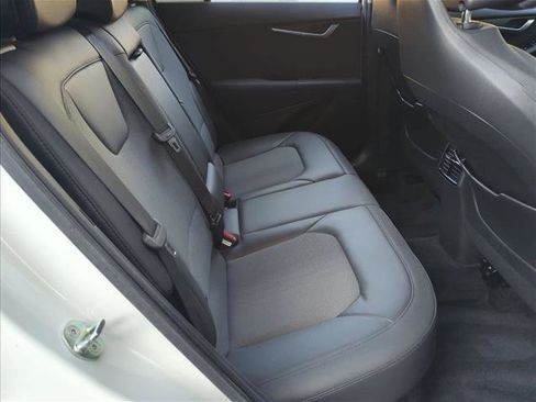 Used 2023 Kia Niro EX image 21