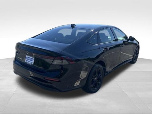Used 2025 Honda Accord SE image 6