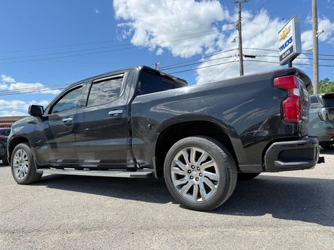 Used 2019 Chevrolet Silverado 1500 High Country w/ High Country Premium Package AWD/4WD image 6