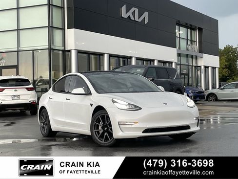 Used 2020 Tesla Model 3 Long Range image 1
