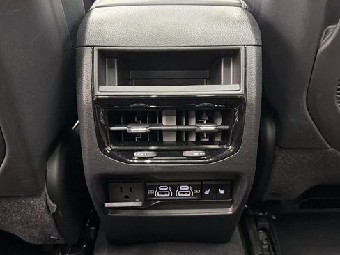 Used 2024 Jeep Grand Cherokee Limited 4xe w/ Luxury Tech Group II image 35