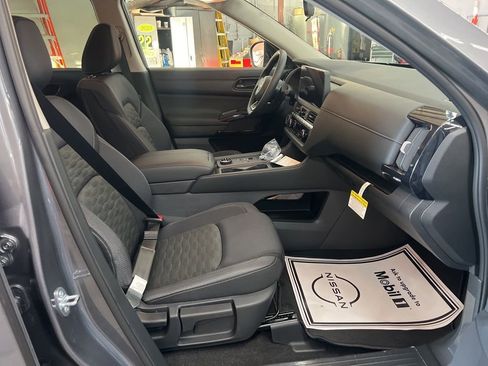 New 2026 Nissan Pathfinder S AWD/4WD image 43