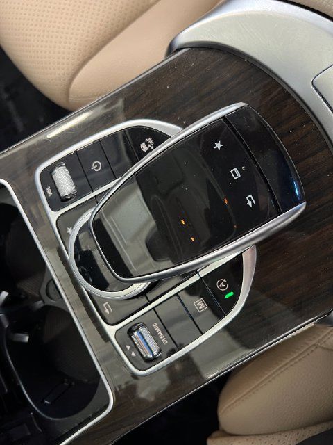 Used 2016 Mercedes-Benz GLC 300 image 22