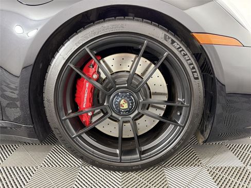 Used 2022 Porsche 911 Carrera GTS RWD image 12