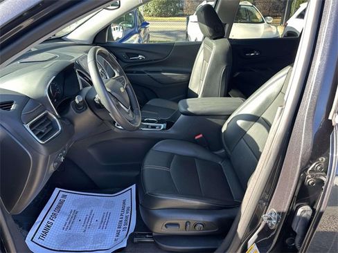 Used 2022 Chevrolet Equinox Premier image 17
