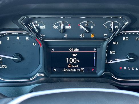 Used 2019 GMC Sierra 1500 SLT w/ SLT Premium Plus Package AWD/4WD image 26