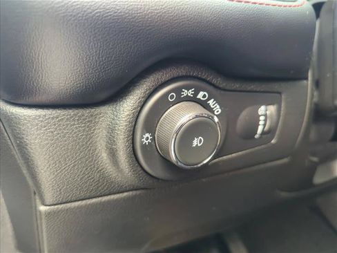 Used 2023 Dodge Durango GT RWD image 29