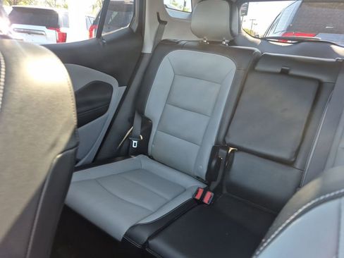Certified 2022 GMC Terrain SLT w/ Infotainment Package II AWD/4WD image 11