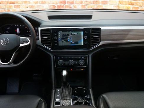 Used 2022 Volkswagen Atlas SEL AWD/4WD image 11