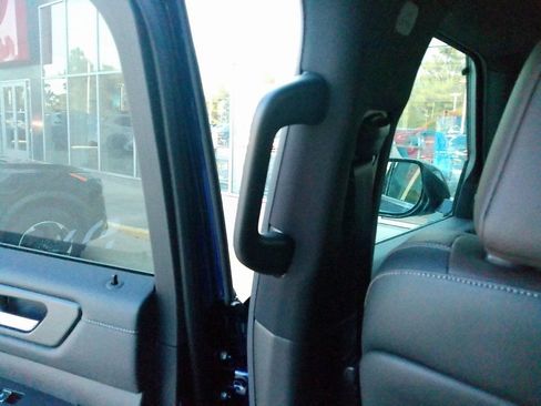 New 2026 Nissan Armada SL image 41