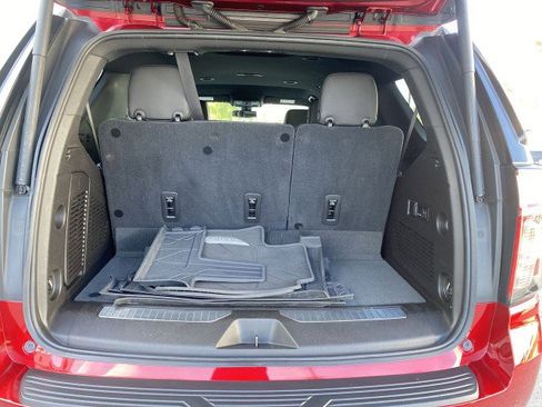 Used 2021 Chevrolet Tahoe RST w/ Luxury Package image 25