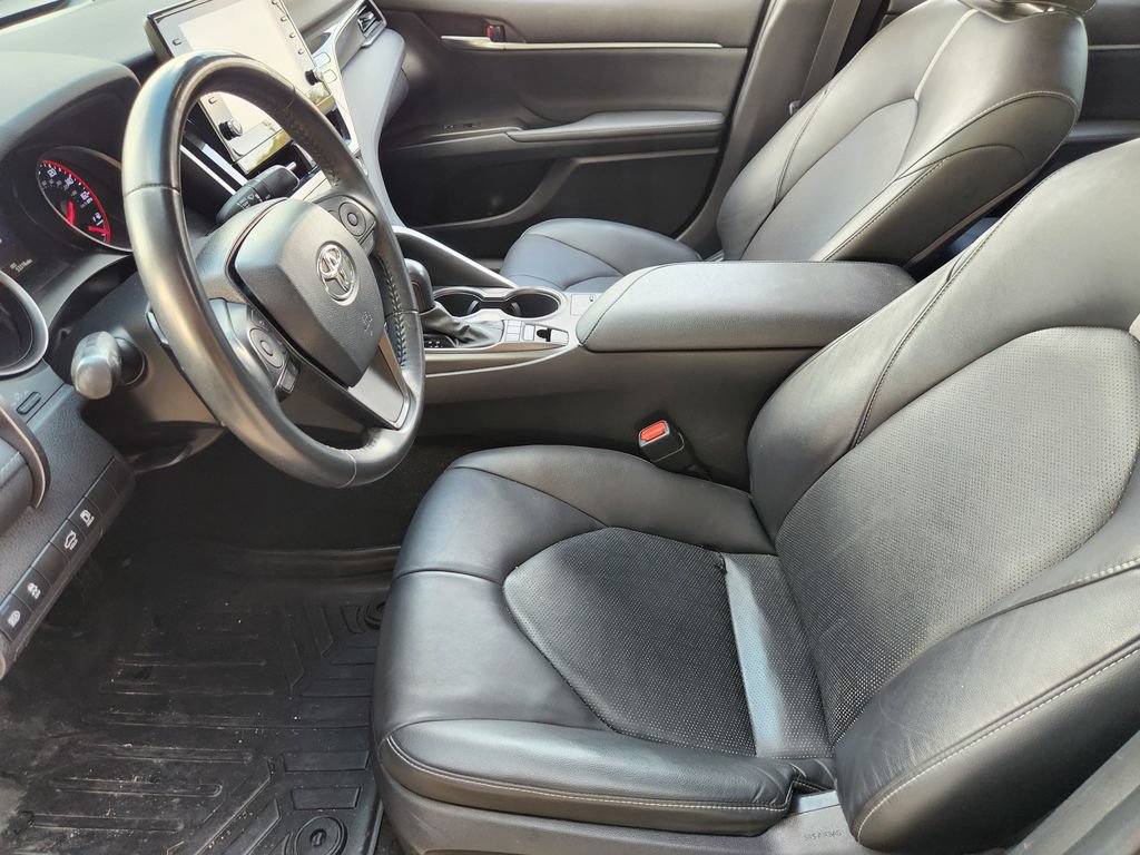 Used 2021 Toyota Camry XSE FWD image 14