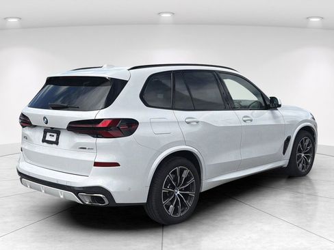 Certified 2025 BMW X5 xDrive40i AWD/4WD image 4