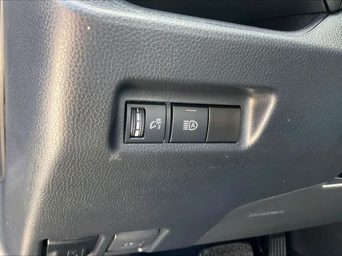 Used 2024 Toyota RAV4 XLE FWD image 14