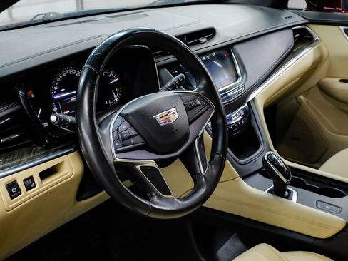 Used 2018 Cadillac XT5 FWD image 21