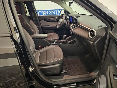 Used 2024 Chevrolet TrailBlazer LT w/ Driver Confidence Package FWD image 25