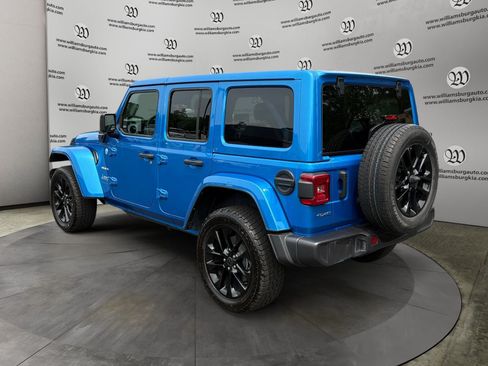 Used 2024 Jeep Wrangler Unlimited Sahara AWD/4WD image 3
