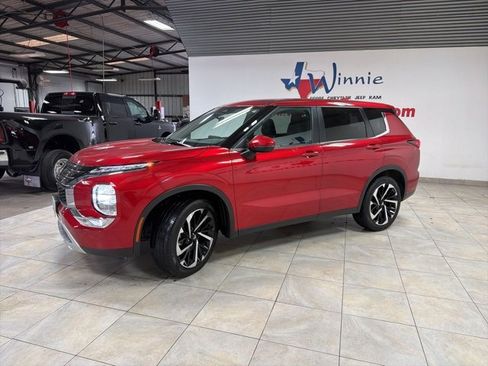 Used 2024 Mitsubishi Outlander SE image 7