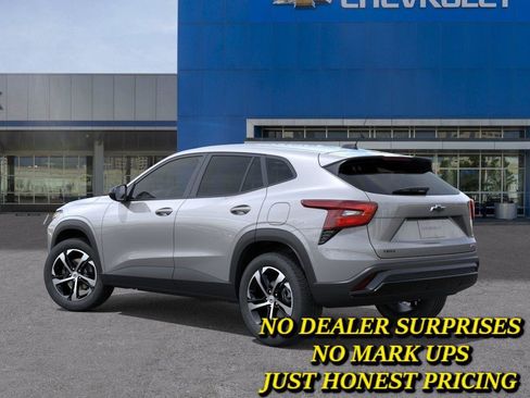 New 2026 Chevrolet Trax RS FWD image 3