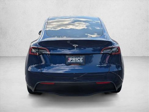 Used 2024 Tesla Model Y Long Range AWD/4WD image 7