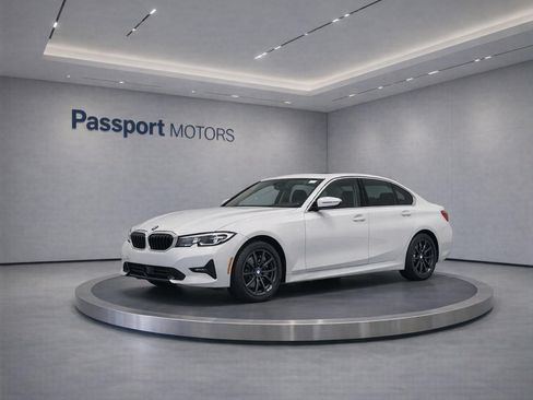 Used 2025 BMW 330i Sedan RWD image 4