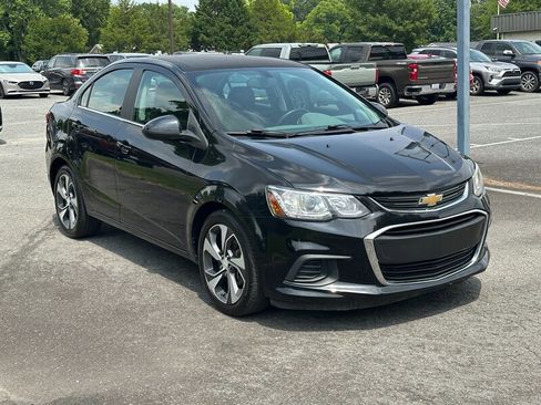 Used 2017 Chevrolet Sonic Premier image 3