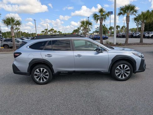 Certified 2024 Subaru Outback Limited AWD/4WD image 3
