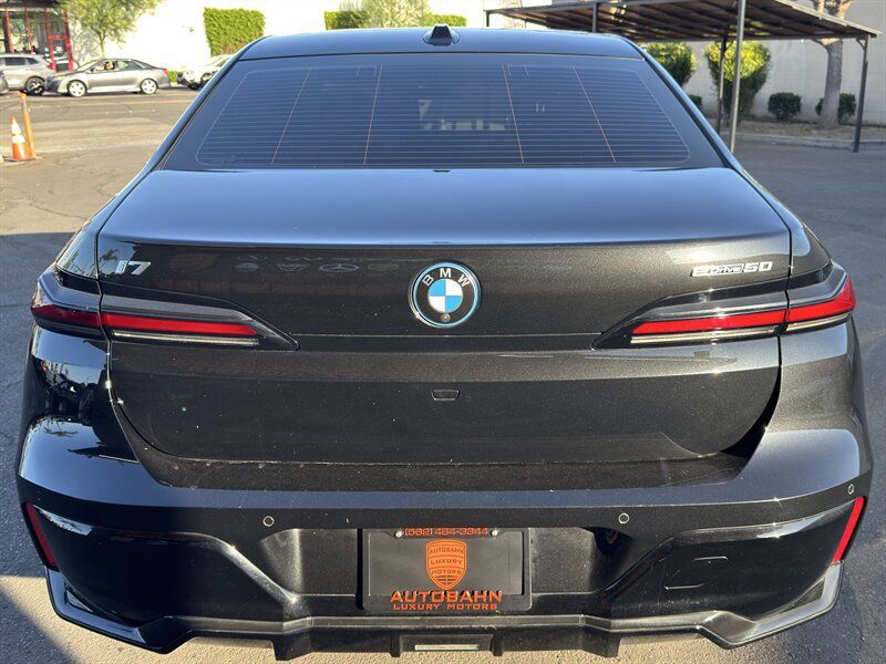 Used 2025 BMW i7 eDrive50 w/ M Sport Package RWD image 12