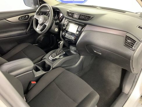 Used 2020 Nissan Rogue Sport S FWD image 40