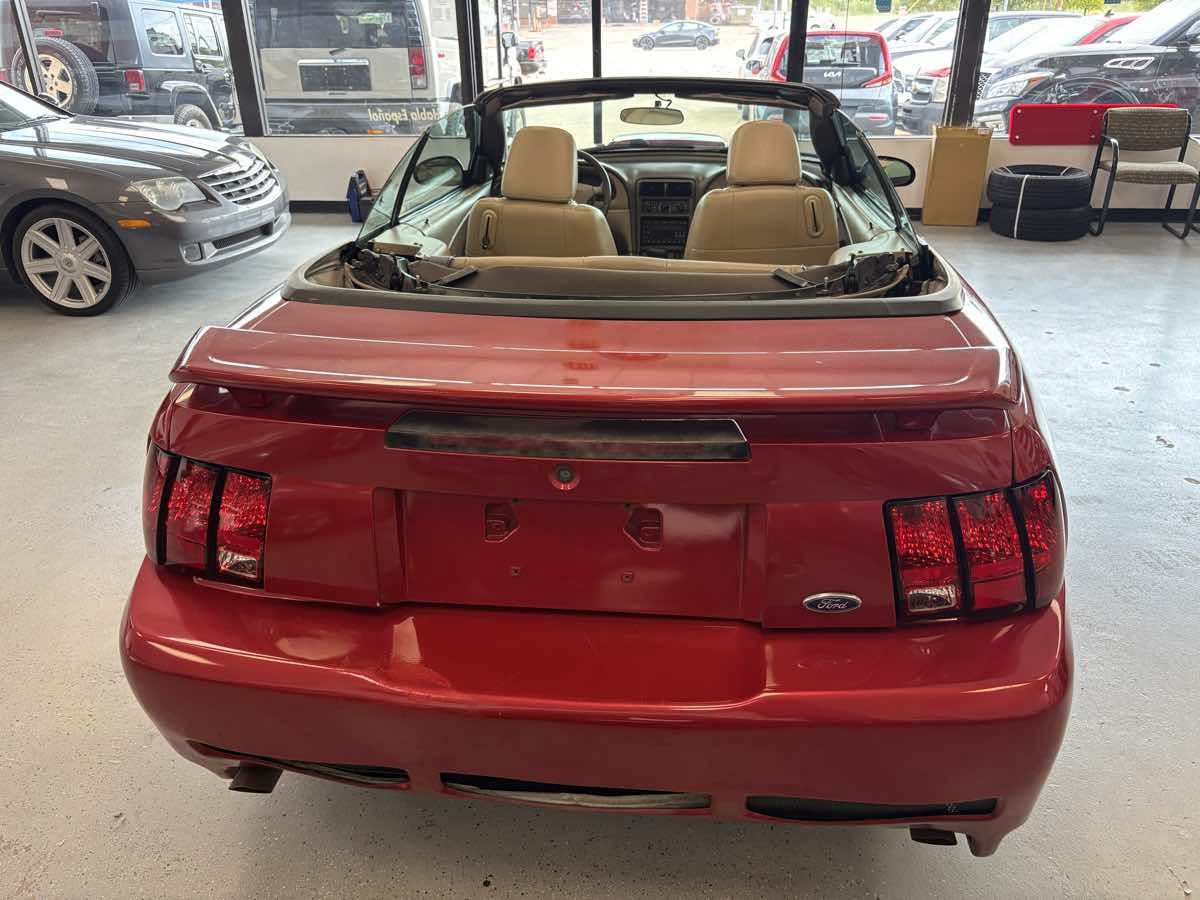 Used 2001 Ford Mustang GT RWD image 17