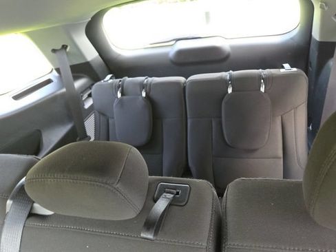 Used 2024 Ford Explorer XLT AWD/4WD image 13