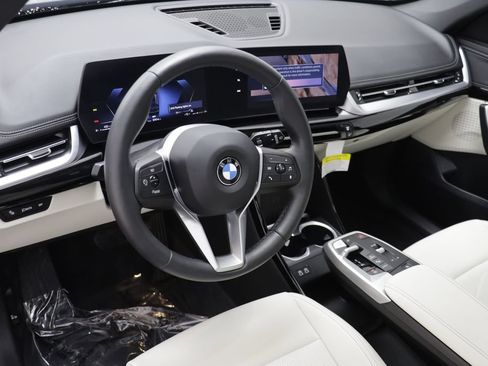 Certified 2026 BMW X1 xDrive28i w/ Convenience Package AWD/4WD image 6