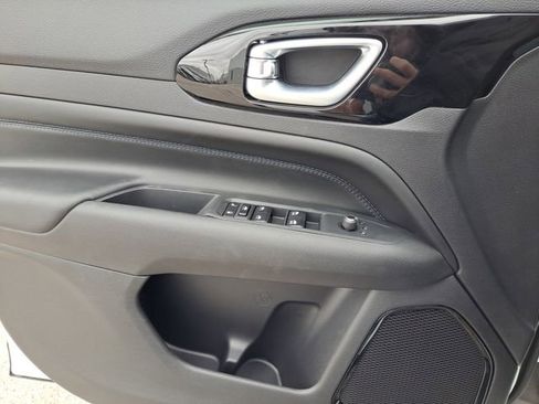 New 2026 Jeep Compass Limited image 16