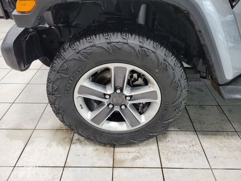 Used 2021 Jeep Wrangler Unlimited Sahara image 49