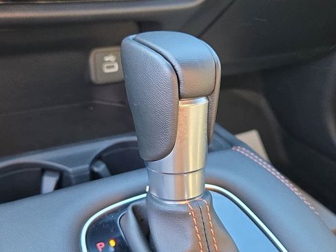 Certified 2025 Honda HR-V Sport image 16