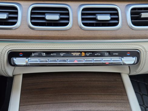 Used 2021 Mercedes-Benz GLE 450 4MATIC image 22