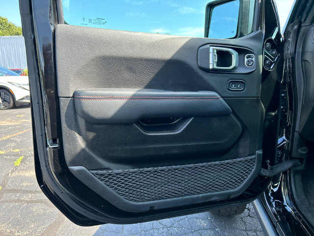 Used 2023 Jeep Gladiator Rubicon w/ Cold Weather Group AWD/4WD image 10