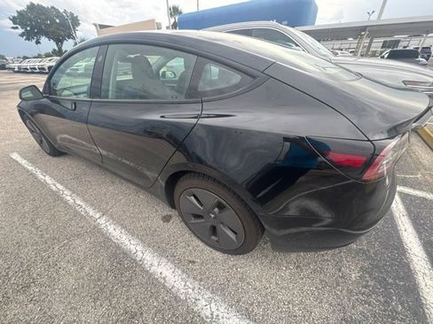 Used 2022 Tesla Model 3 RWD image 3